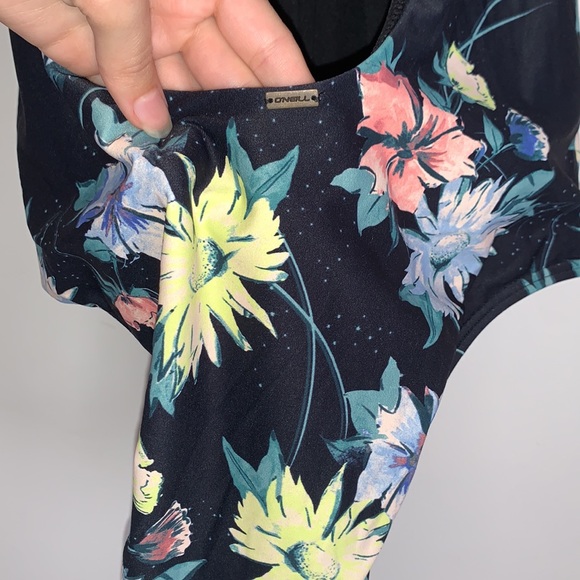 O Neil | Floral Swimsuit Size XL - Picture 5 of 8